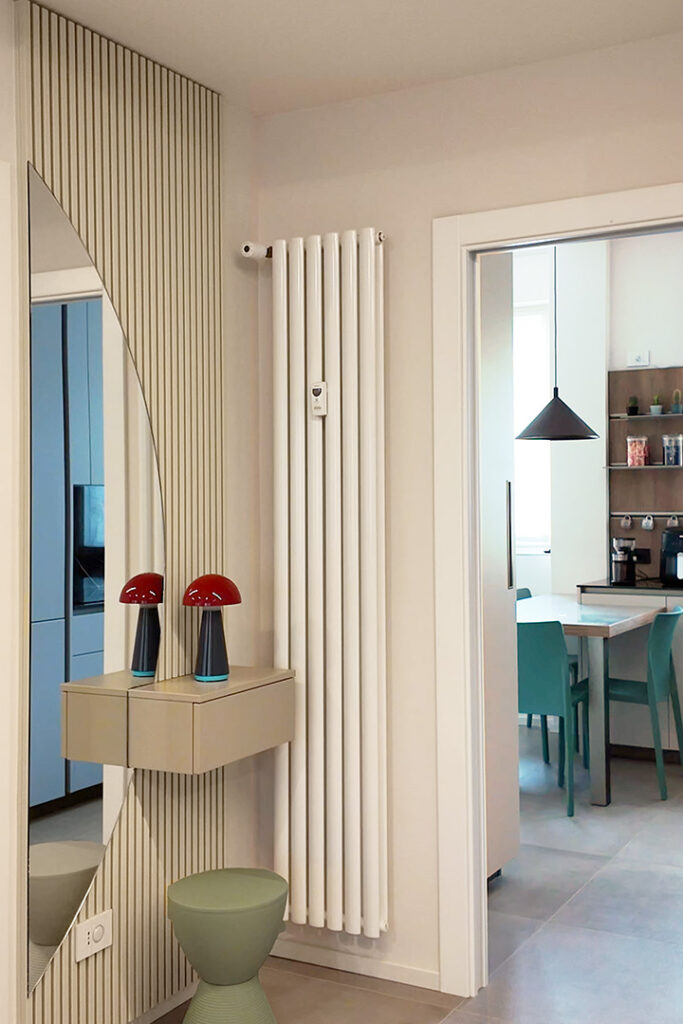 decorazione ingresso listelli in legno