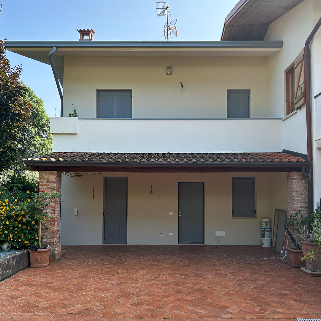 papagiovanni-cappotto-ingresso