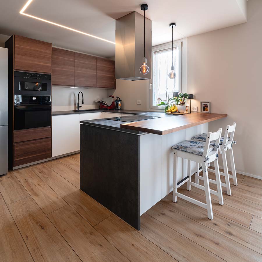 gres effetto legno in cucina